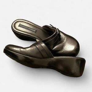 Tommy Hilfiger Leather Black Clogs